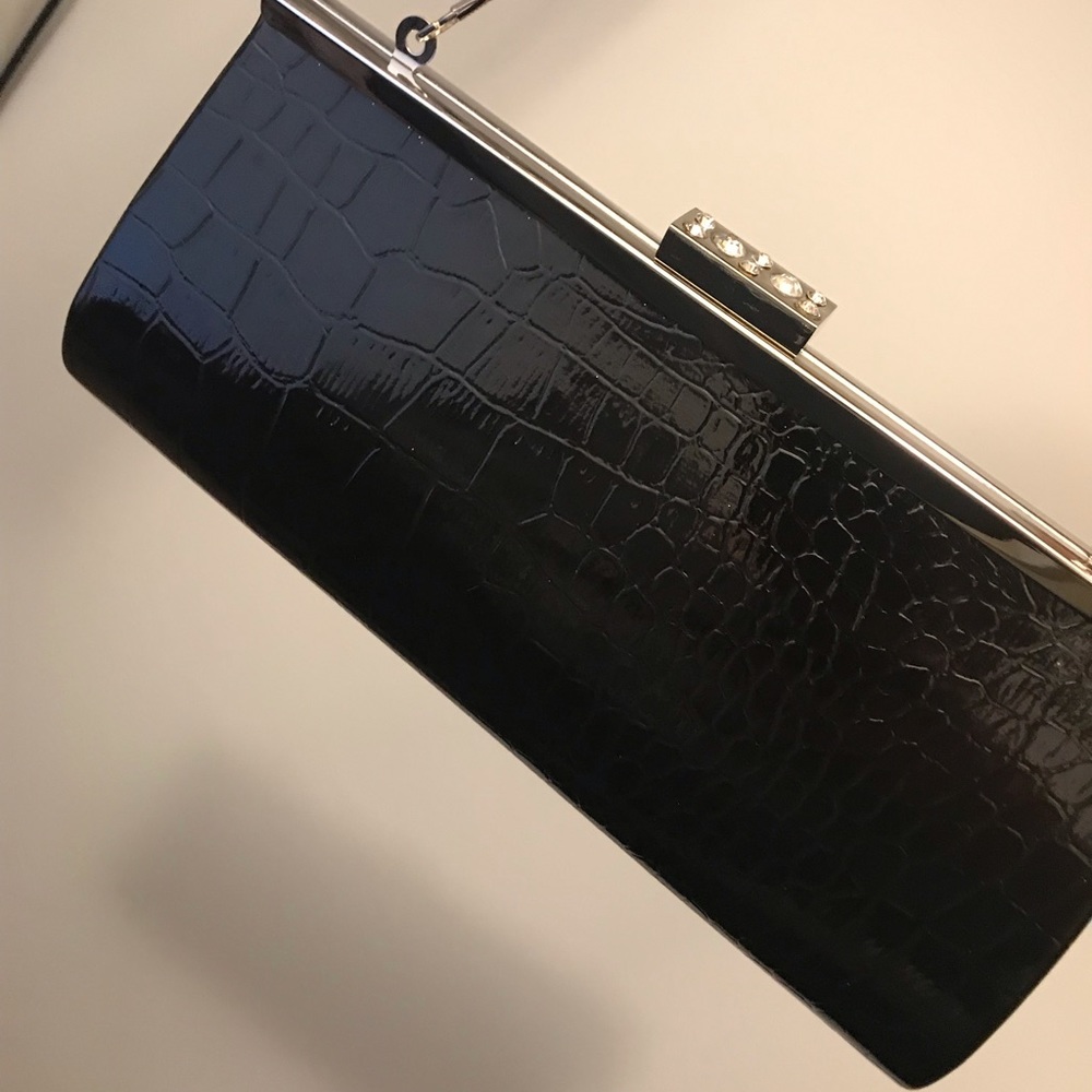 Purse - Picture 3 of 4